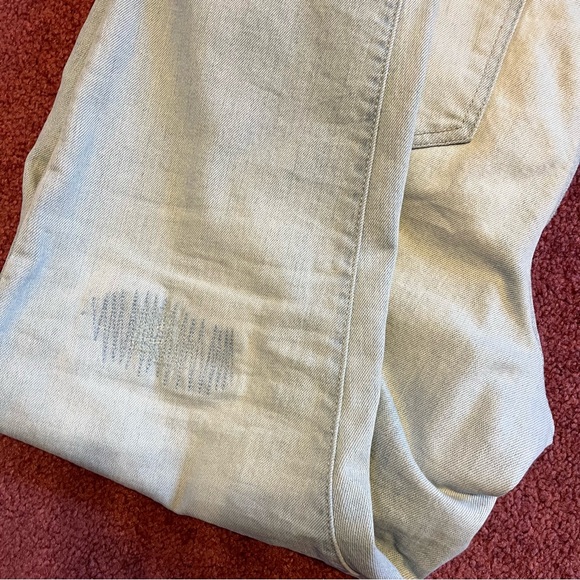 Old navy boyfriend jeans (16 short) - Picture 3 of 5